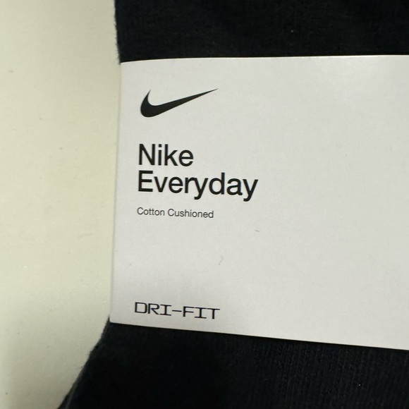 Nike Everyday Cushioned No Show Socks (6 Pairs) Size Men 8-12 Women 10-13 -New - Picture 2 of 4